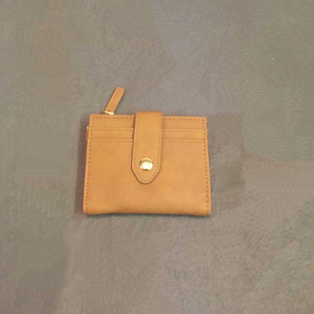 Tan wallet